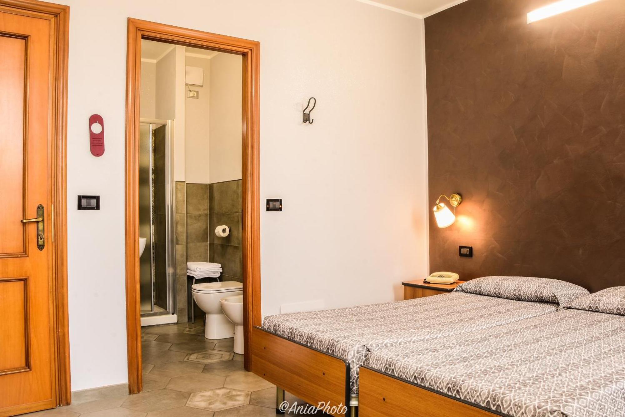 Albergo Florida Taggia Εξωτερικό φωτογραφία