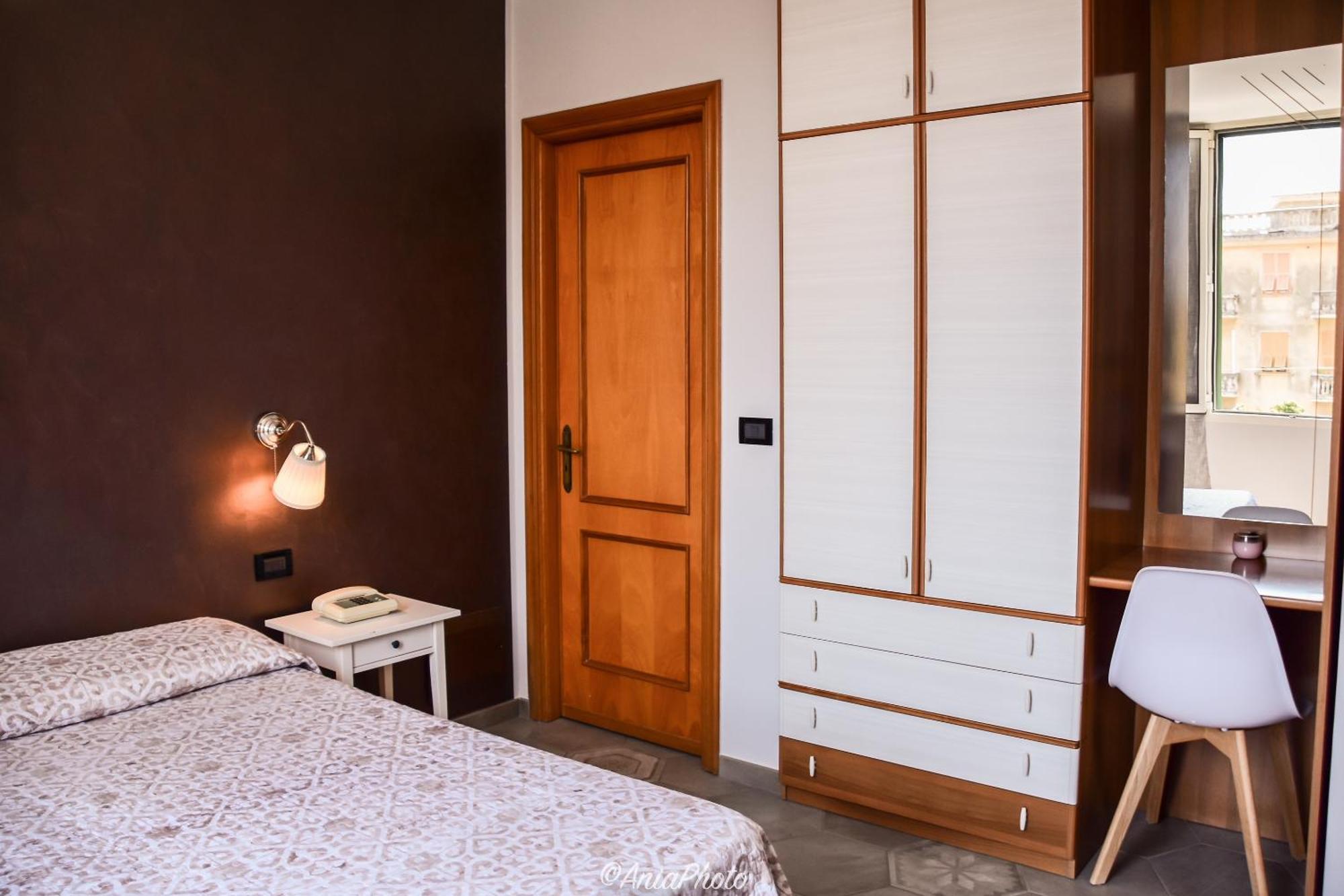 Albergo Florida Taggia Εξωτερικό φωτογραφία