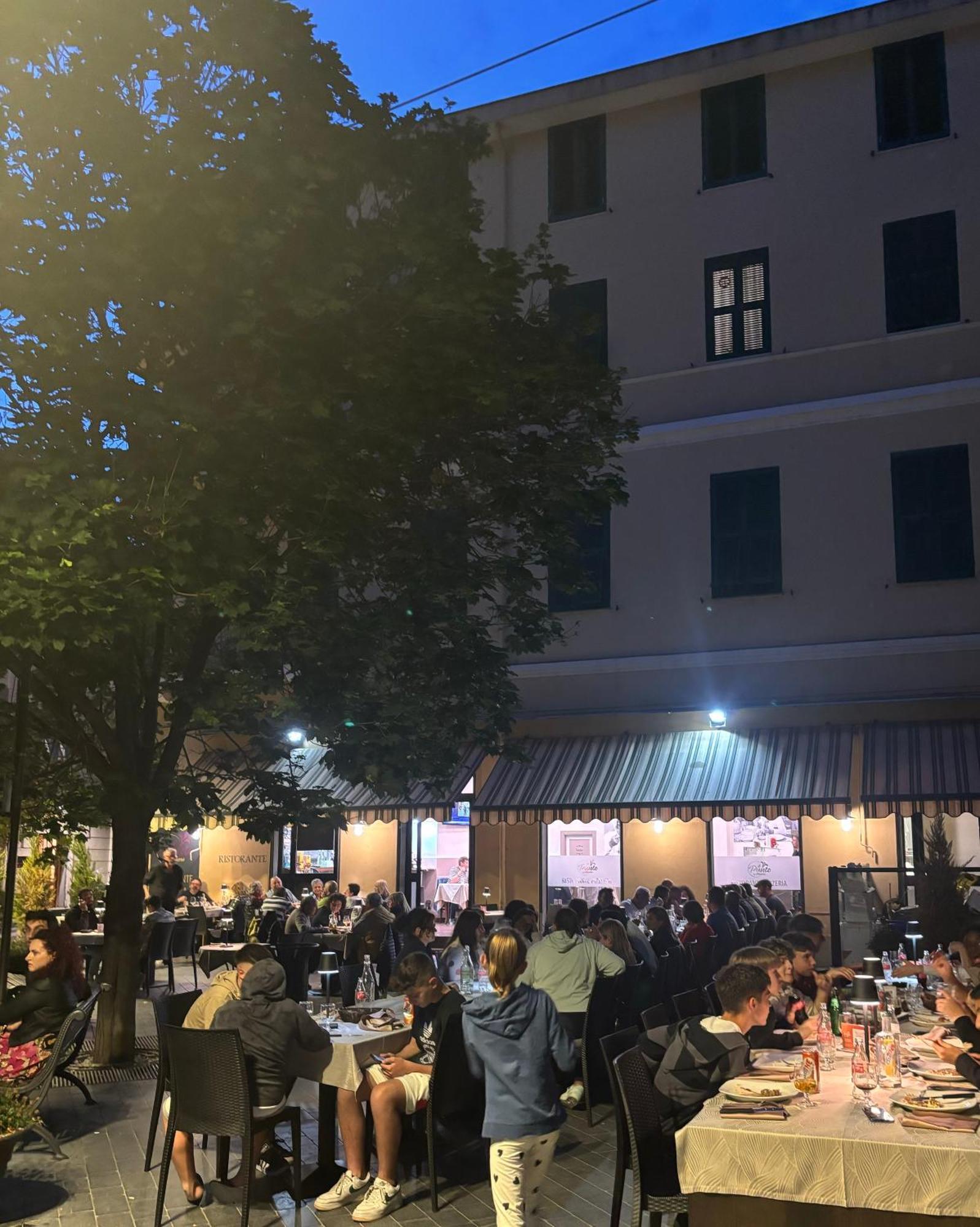 Albergo Florida Taggia Εξωτερικό φωτογραφία