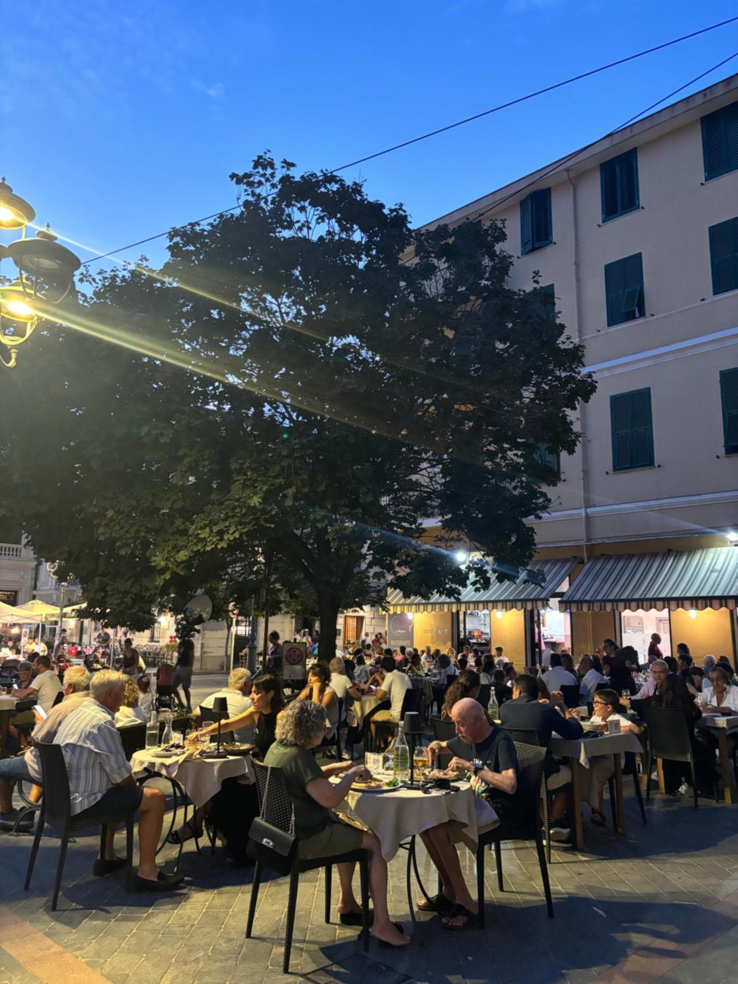 Albergo Florida Taggia Εξωτερικό φωτογραφία