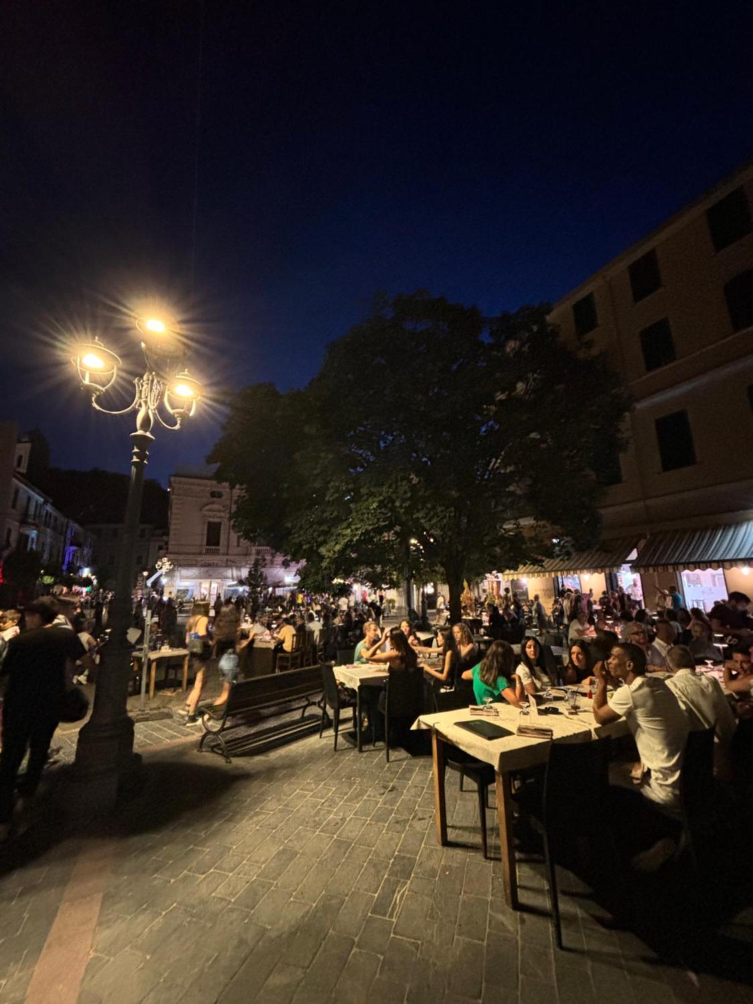 Albergo Florida Taggia Εξωτερικό φωτογραφία